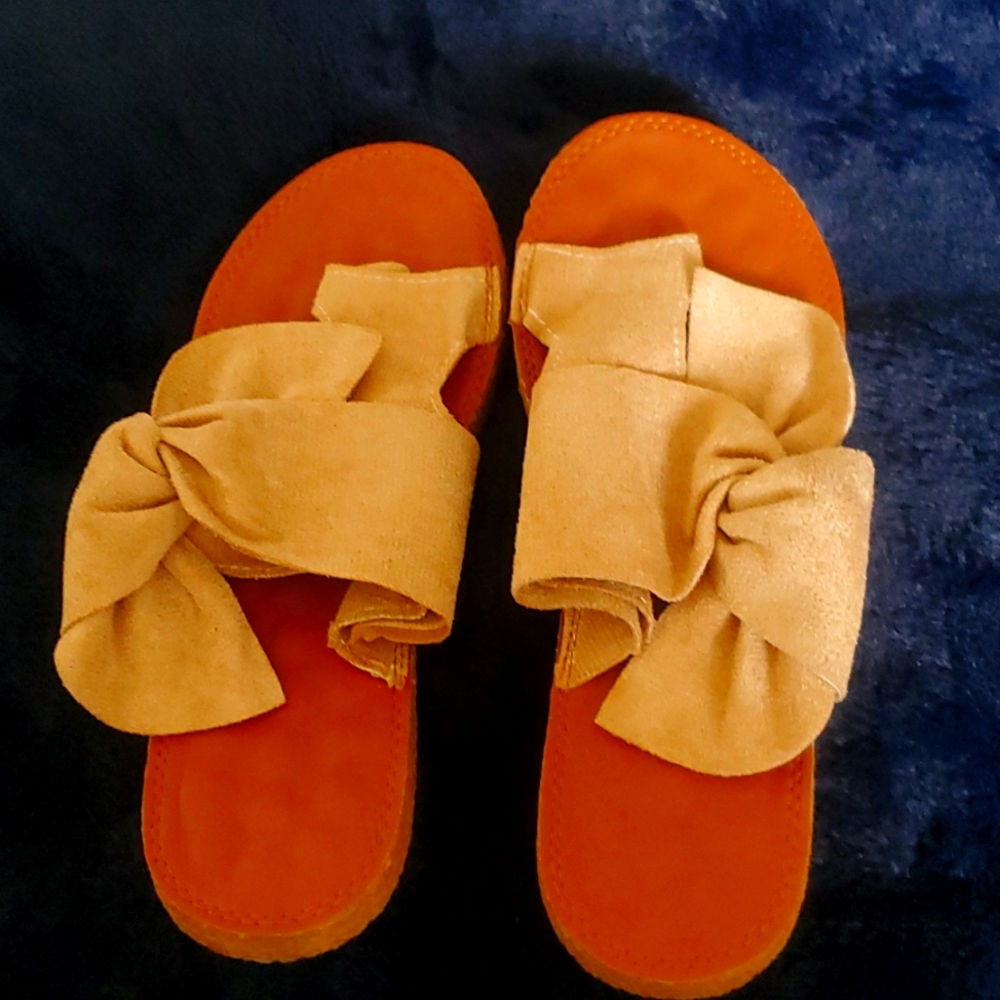 Roman Toe Loop Flat Slippers